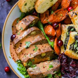 Spiced Chickpea meatloaf with Butter Gravy