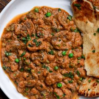 Mushroom Matar Masala (Mushroom Pea curry)