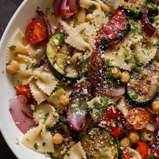 Easy Summer Pasta Salad with Grilled Veggies