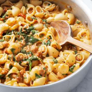 Creamy Sun-Dried Tomato, Spinach, and Italian Sausage Pasta