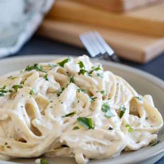 Crock Pot Chicken Alfredo