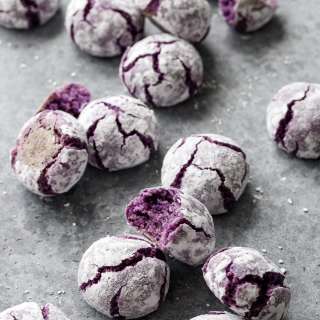 Ube Amaretti Crinkle Cookies