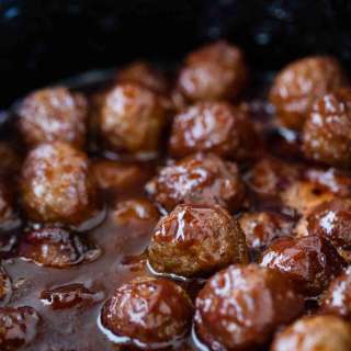 Crockpot BBQ Grape Jelly Meatballs