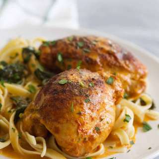 Garlic Paprika Instant Pot Chicken Thighs