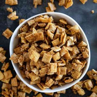 Cinnamon Caramel Snack Mix