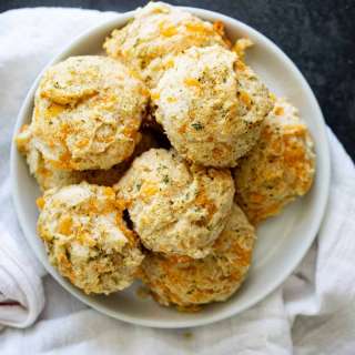 Red Lobster Cheddar Biscuits