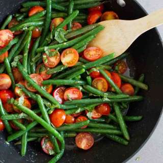 Sautéed Green Beans with Cherry Tomatoes