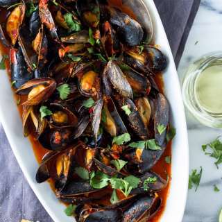 Guajillo Chili Mussels