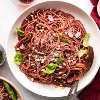 Creamy Red Wine Spaghetti