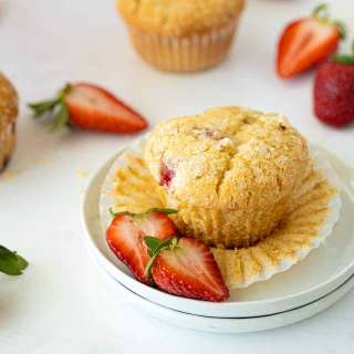 The Best Strawberry Muffins