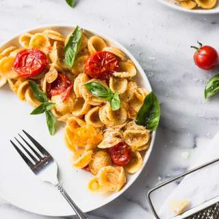 5 Ingredient Blistered Tomato Pasta