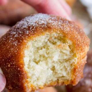 Snickerdoodle Muffins (French Breakfast Puffs)