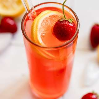 Easy Strawberry Lemonade (without a blender)