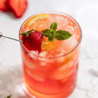 Strawberry Vodka Lemonade (Pitcher or Single Cocktail)