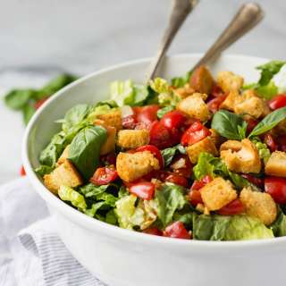 15-Minute Balsamic Bruschetta Salad