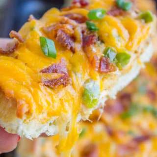 Jalapeño Popper Cheesy Bread with Bacon