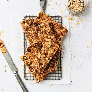 Soft Peanut Butter and Date Granola Bars