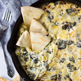 Baked Kale and Artichoke Dip with Leeks