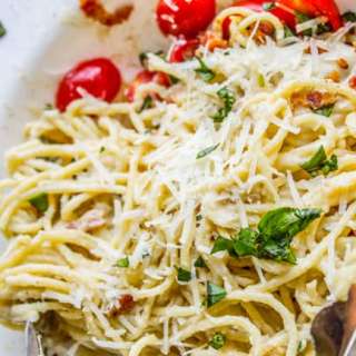 Caulifredo Sauce (Cauliflower Alfredo Sauce)