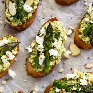 Citrus Pesto Crostini with Goat Cheese