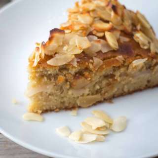 Delicious Almond Cake