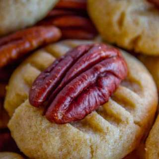 Easy Butter Pecan Cookies Recipe