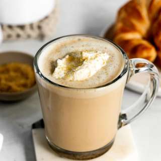 Homemade Vanilla Latte (5 Minutes!)