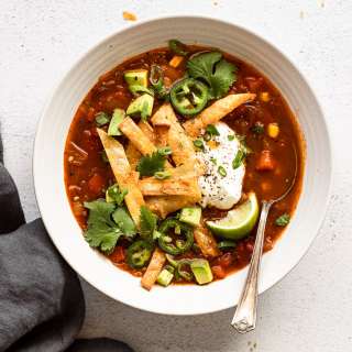 30-Minute Vegetarian Tortilla Soup
