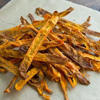 Curried Baked Carrot Chips