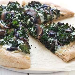 Portobello Pizza with Roasted Garlic Sauce and Kale