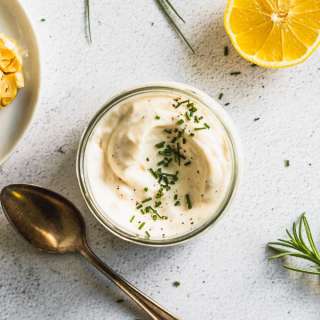 Ridiculously Easy Roasted Garlic Aioli Sauce