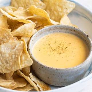 Homemade Cheese Sauce Recipe (Cheddar Cheese Sauce)