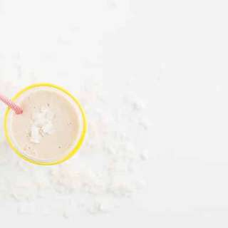 Piña Colada Breakfast Shake