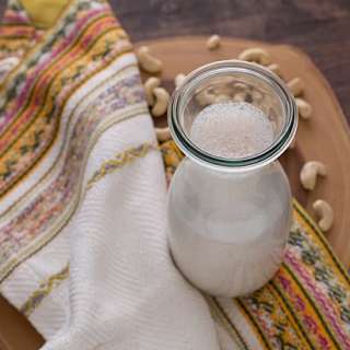 Non-Dairy Cinnamon Vanilla Cashew Milk