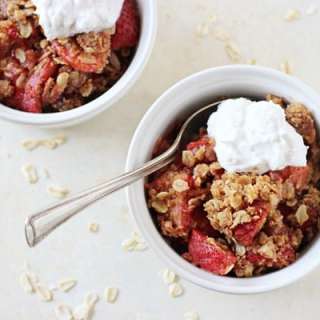 Vegan Strawberry Crumble