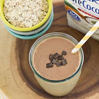 Chocolate Banana Peanut Butter Smoothie (Vegan)