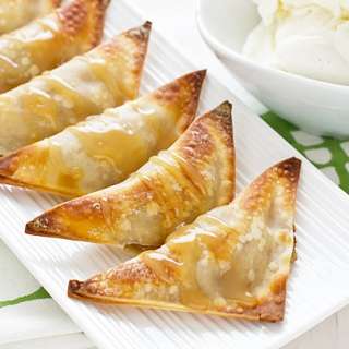 Baked Banana Wontons with Coconut Caramel Sauce