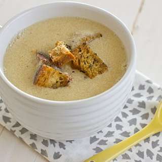 Fresh Corn Soup with Herbed Croutons