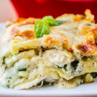 White Lasagna with Chicken and Pesto