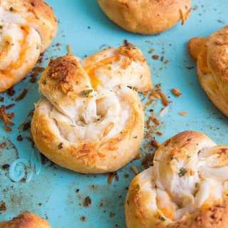 Easy Cheese Stuffed Garlic Knots