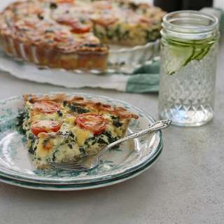 Kale Quiche with Tomatoes, Corn & Cheddar