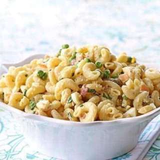 Classic Retro Picnic Macaroni Salad