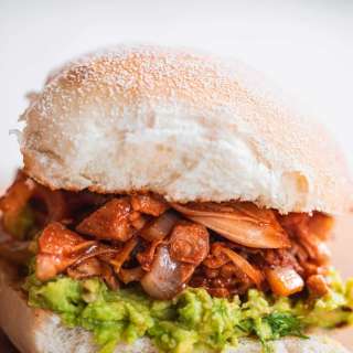 BBQ Vegan Pulled Jackfruit (Pulled 'Pork')