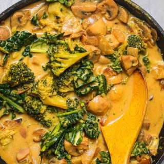 Vegan Broccoli Cheese Soup