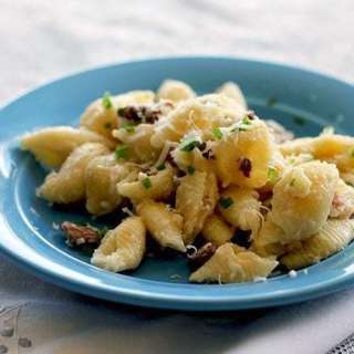 Baked Cheesy Bacon & Chanterelle Pasta