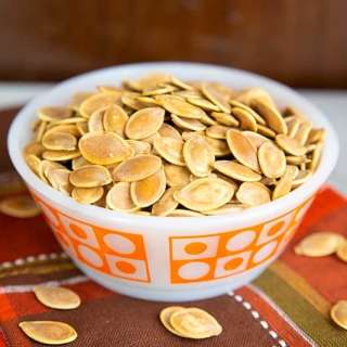 Salty, Crispy Roasted Pumpkin Seeds