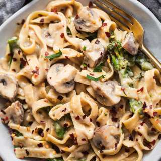 Creamy Vegan Pasta With Broccoli