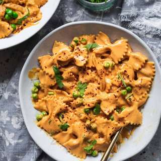 Roasted Red Pepper Pasta (Vegan)
