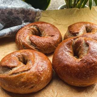 Cinnamon Bagels (Vegan & Easy)