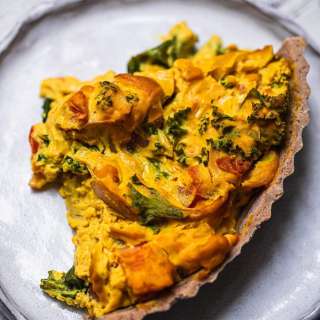 Easy Vegan Quiche (With A Gluten-free Crust)